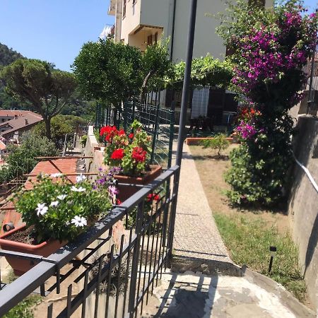 La Casa Dei Limoni Apartment คาซาร์ซา ลิกูเร ภายนอก รูปภาพ