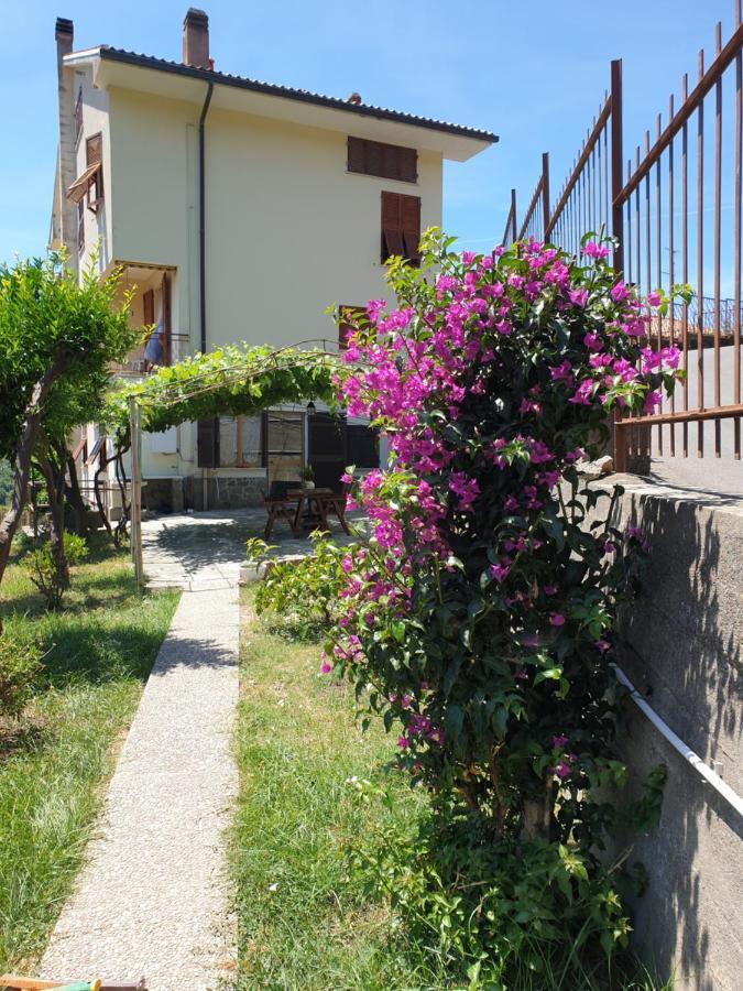 La Casa Dei Limoni Apartment คาซาร์ซา ลิกูเร ภายนอก รูปภาพ