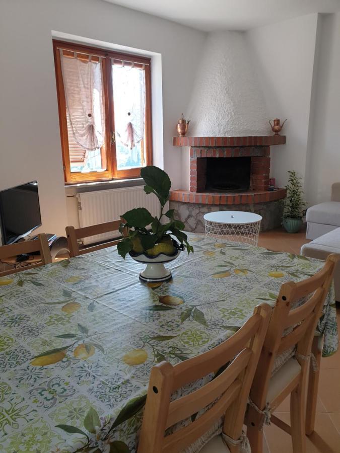 La Casa Dei Limoni Apartment คาซาร์ซา ลิกูเร ภายนอก รูปภาพ